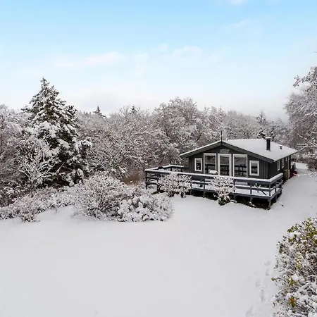 2 Bedroom Awesome In Thyholm