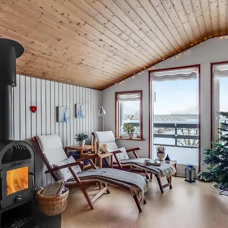 Holiday home 2 Bedroom Awesome In Thyholm