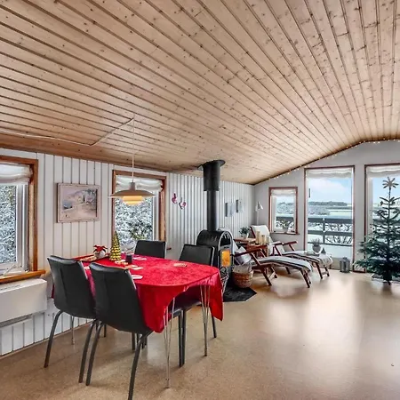 2 Bedroom Awesome In Thyholm