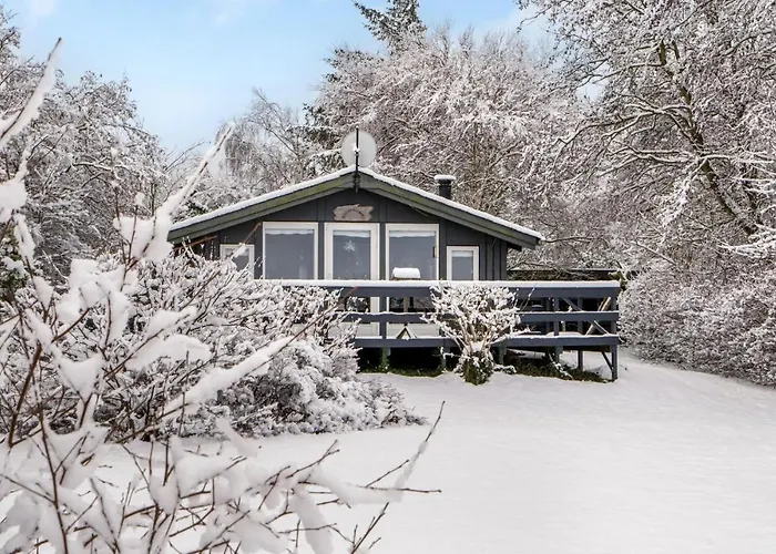 2 Bedroom Awesome In Thyholm