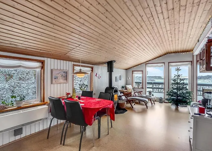 2 Bedroom Awesome In Thyholm