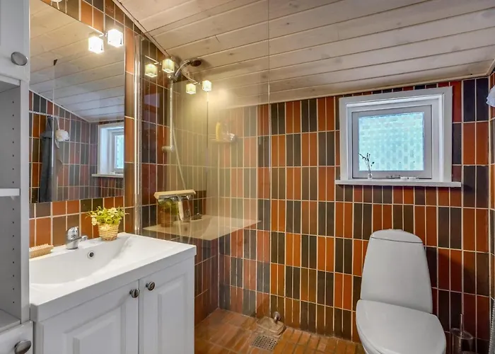 2 Bedroom Awesome In *